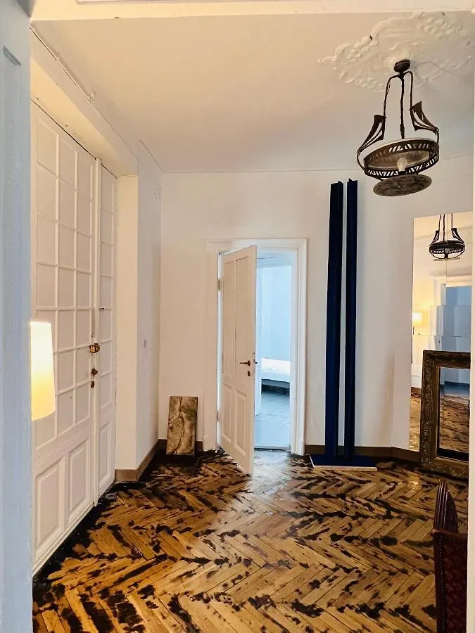 Sada Art Gallery Apartment Bukarest Románia